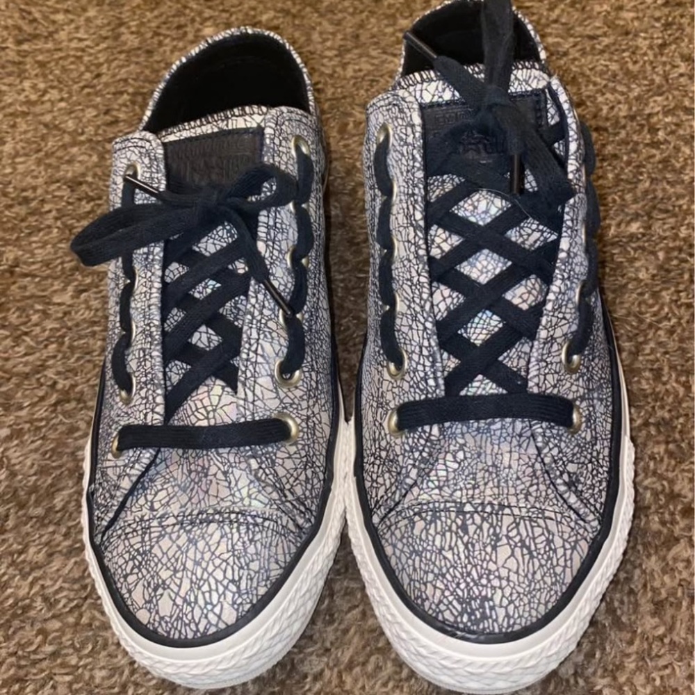 Unisex Black and White Crackle Pattern Converse
